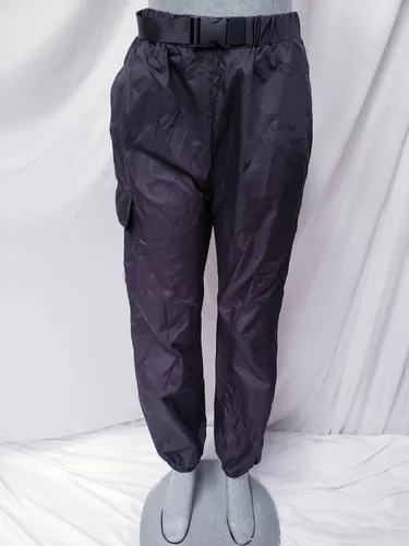 Pantalon Cargo Rompevientos Mujer Negro. La Segunda Bazar 4 Pantalon Cargo Rompevientos Mujer Negro. La Segunda Bazar – Image 2