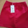 Falda Corta Lisa Color Rojo Marca Bershka Talla Xs24 Nueva