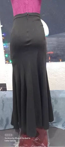 Falda Larga Color Negro Corte Sirena Marca Antonina Talla 5
